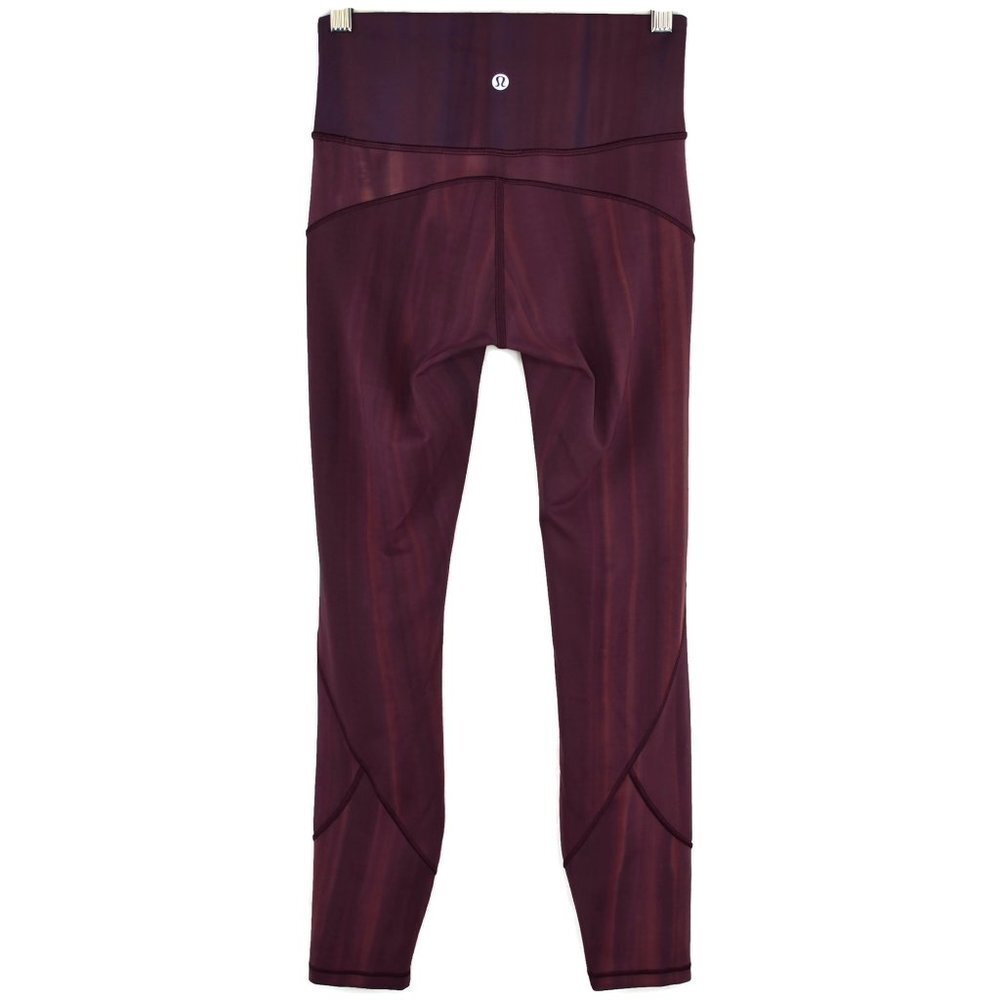 lululemon In Movement Tight 25" *Everlux Size 4 in Linear Spray Dye White Garnet
